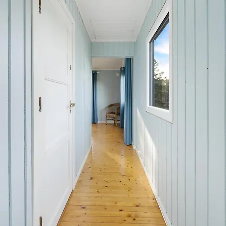 Feriehus In With House Sea View *